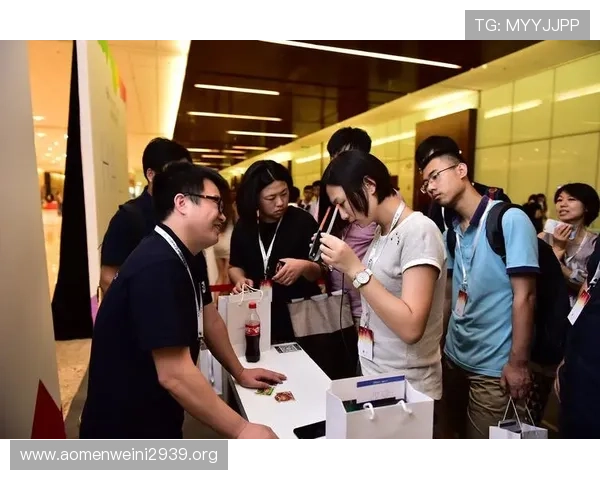 天博真人平台官网提供多样化的真人百家乐游戏安心体验真人荷官在线实时互动 天博真人平台官网提供多样化的真人百家乐游戏安心体验真人荷官在线实时互动